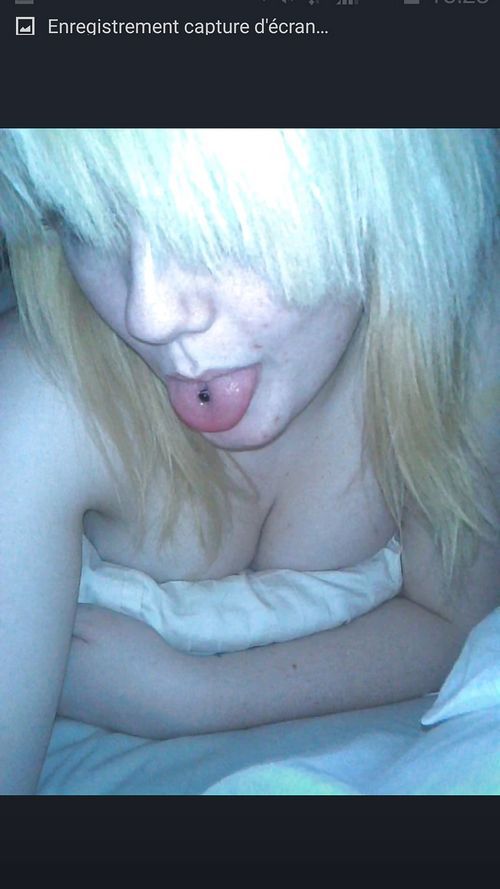 jeune blonde pute